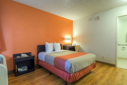Motel 6-Las Vegas, NV - Tropicana image 5