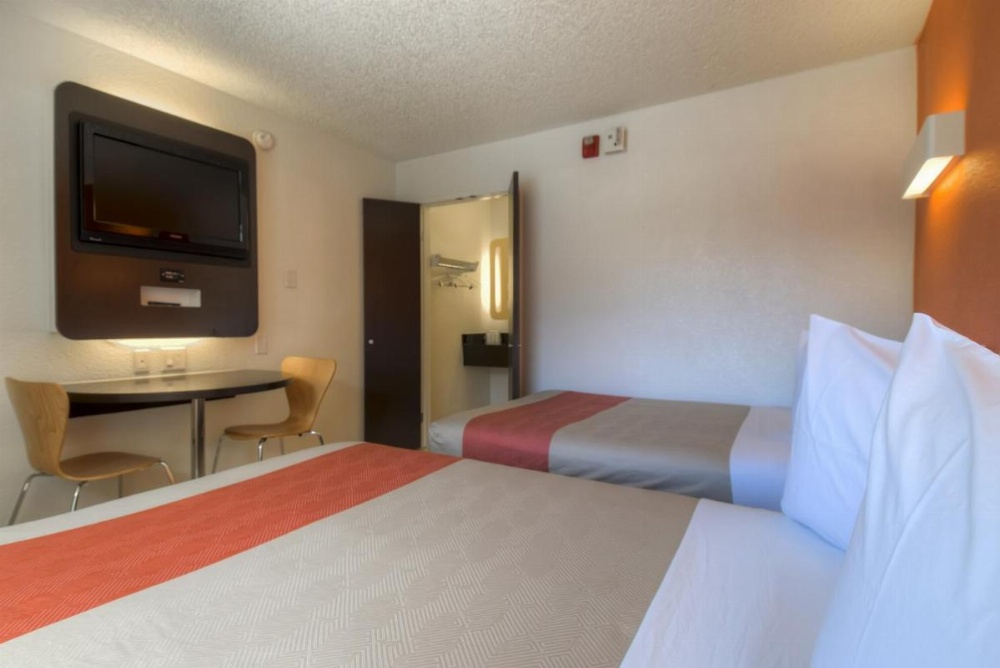 Motel 6-Las Vegas, NV - Tropicana Image 6