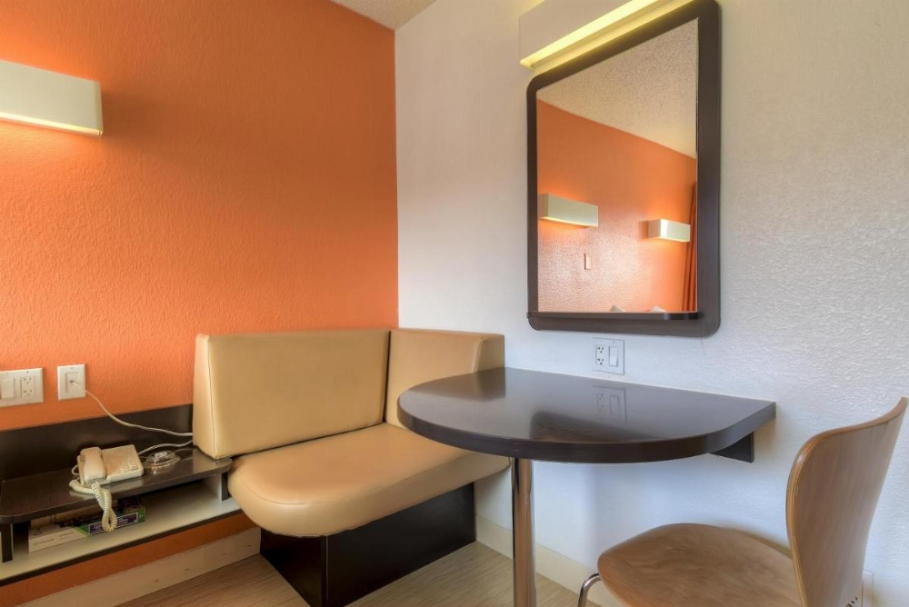 Motel 6-Las Vegas, NV - Tropicana Image 7