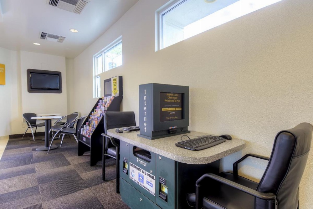Motel 6-Las Vegas, NV - Tropicana Image 10