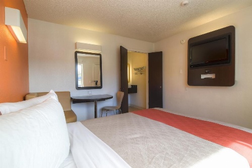 Motel 6-Las Vegas, NV - Tropicana image 14